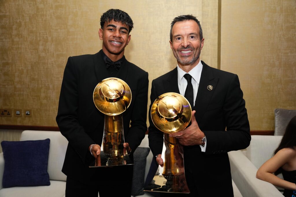Lamine Yamal y Jorge Mendes