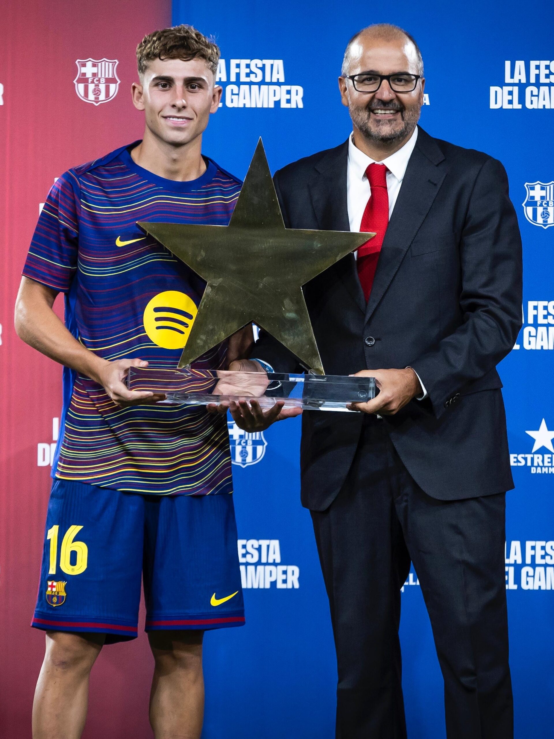 El canterano cerró la puerta a su salida