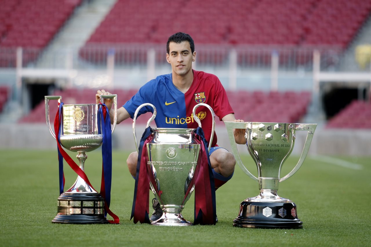 Sergio Busquets con el triplete.